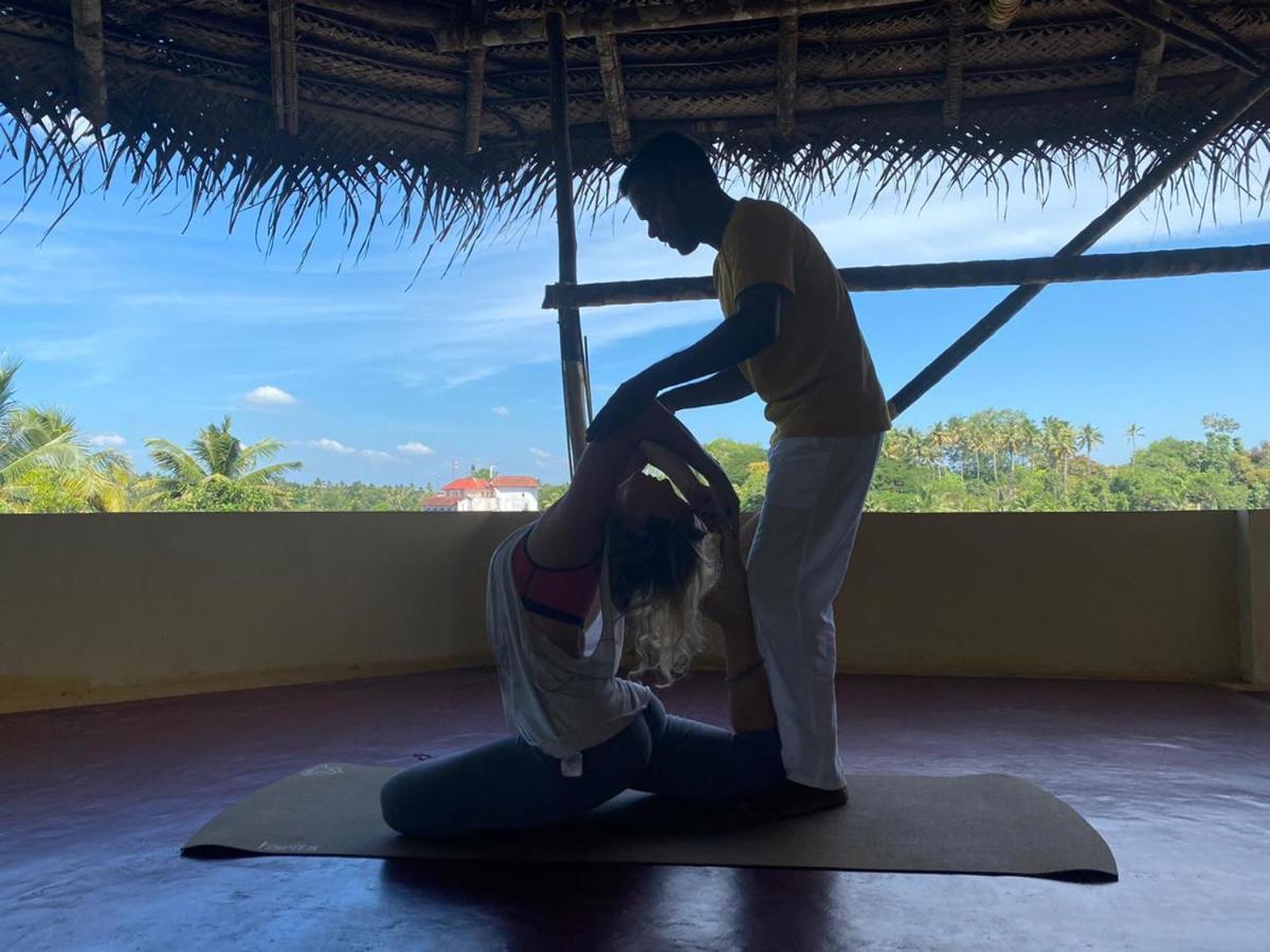 Tattwamasi Ayuryoga With Breakfast And Yoga 호텔 바르칼라 외부 사진